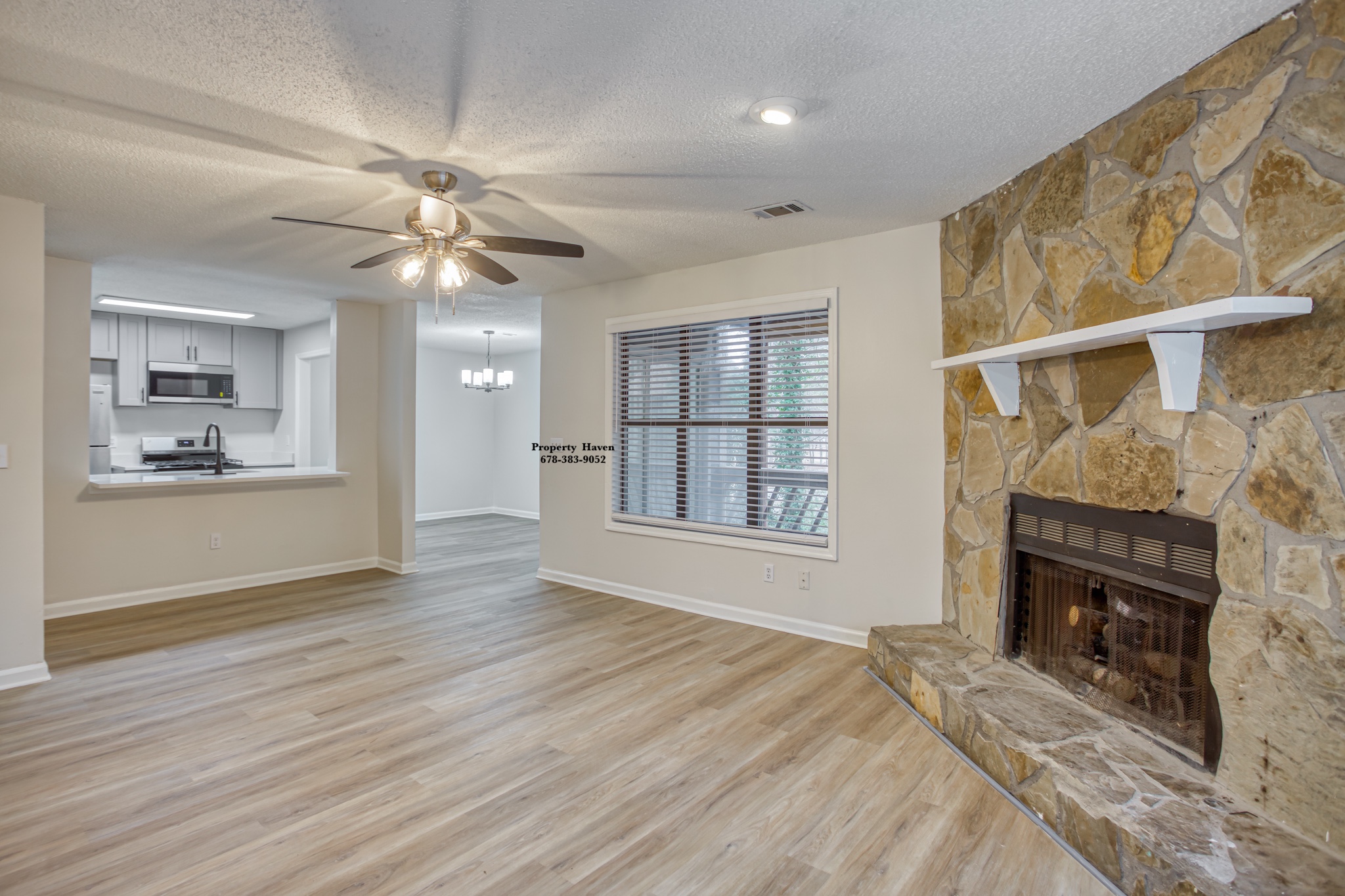 4031 Hawthorne Circle - 2